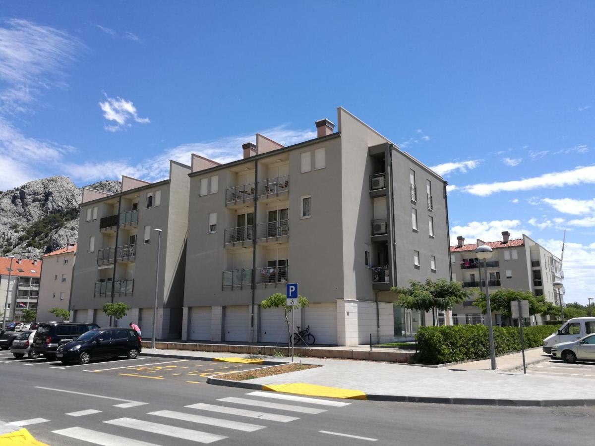 Green 'N Grey Omiš Εξωτερικό φωτογραφία